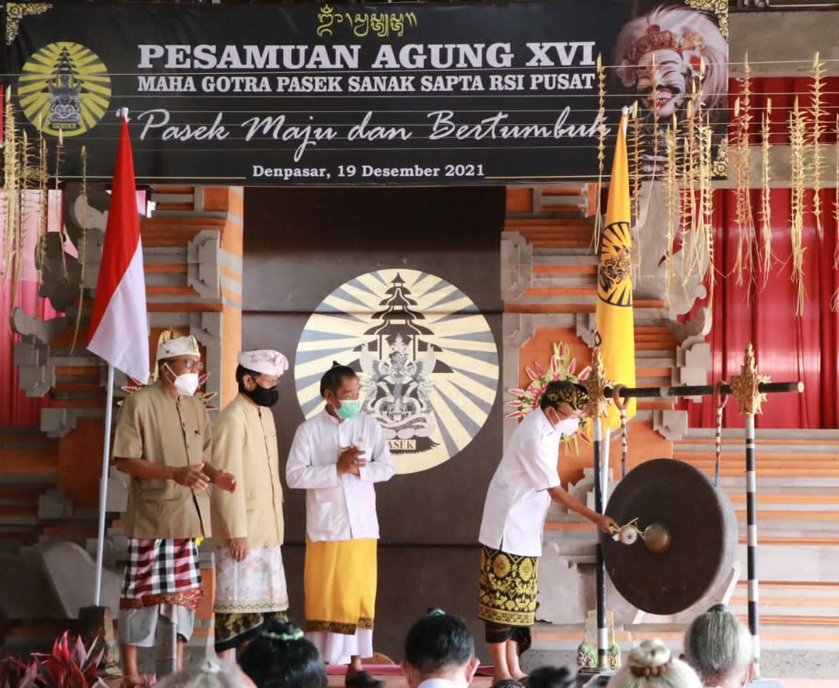 podiumnews.com-Buka Pasamuan MGPSSR, Koster Minta Paiketan Pasemetonan Perluas Kontribusi